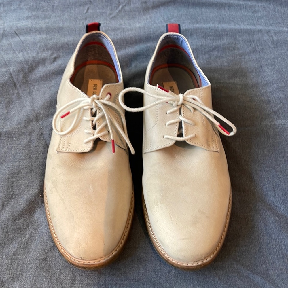 Men's Ben Sherman lace up suede shoes. Only worn a couple of times. Like New.
